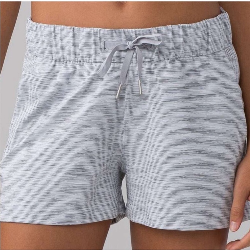 LULULEMON On The Fly Shorts
